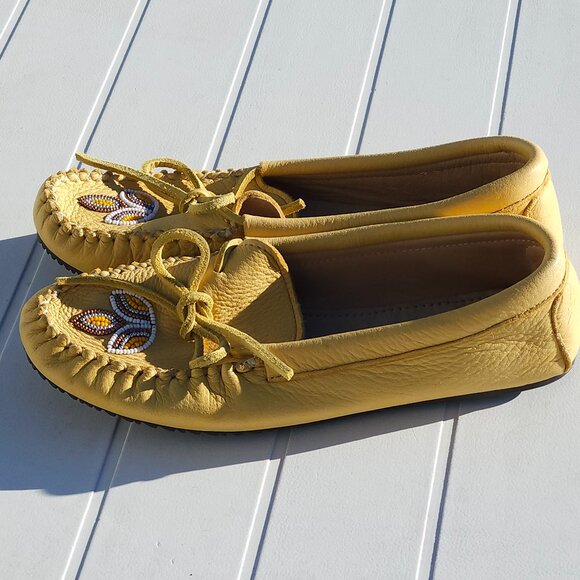 Manitobah Women's Kayak Moccasin Shoes 4024728 Women's Size 9 YELLOW - Picture 8 of 10